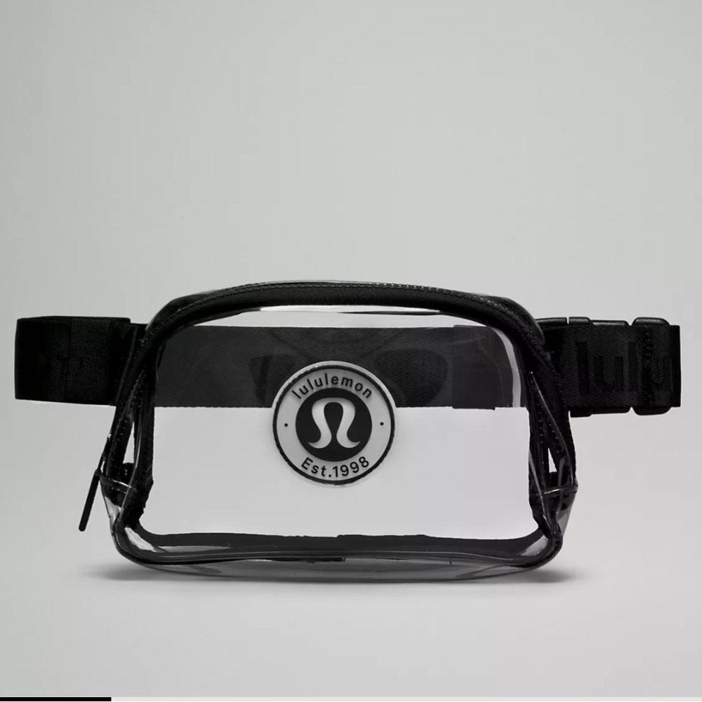Lululemon Everywhere Belt Bag 1L
Clear